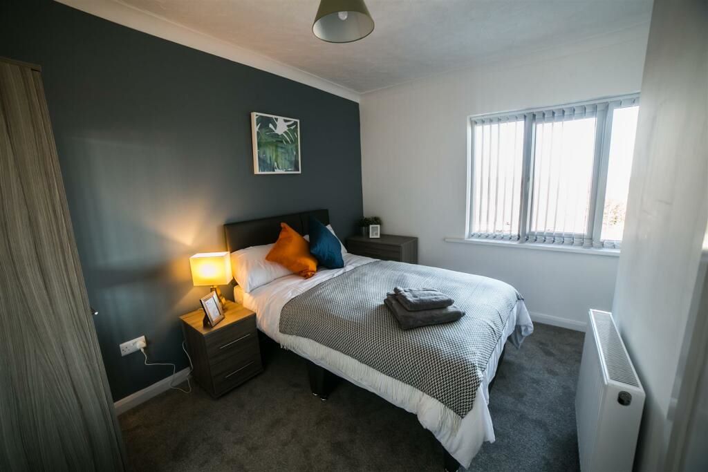 29 Two Gates, Halesowen, West Midlands, B63 2HY