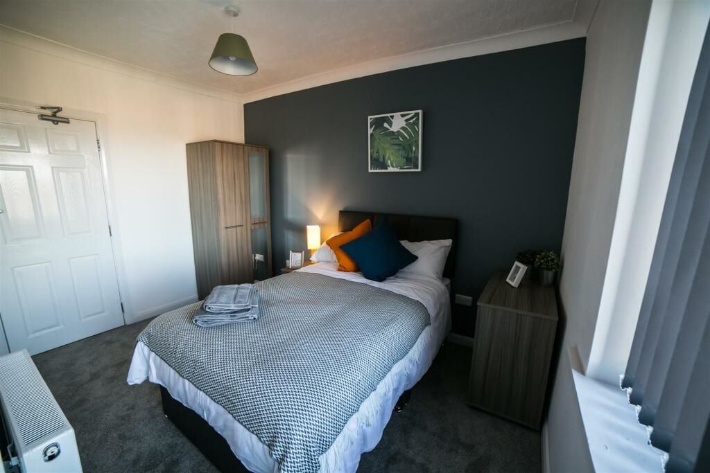 29 Two Gates, Halesowen, West Midlands, B63 2HY