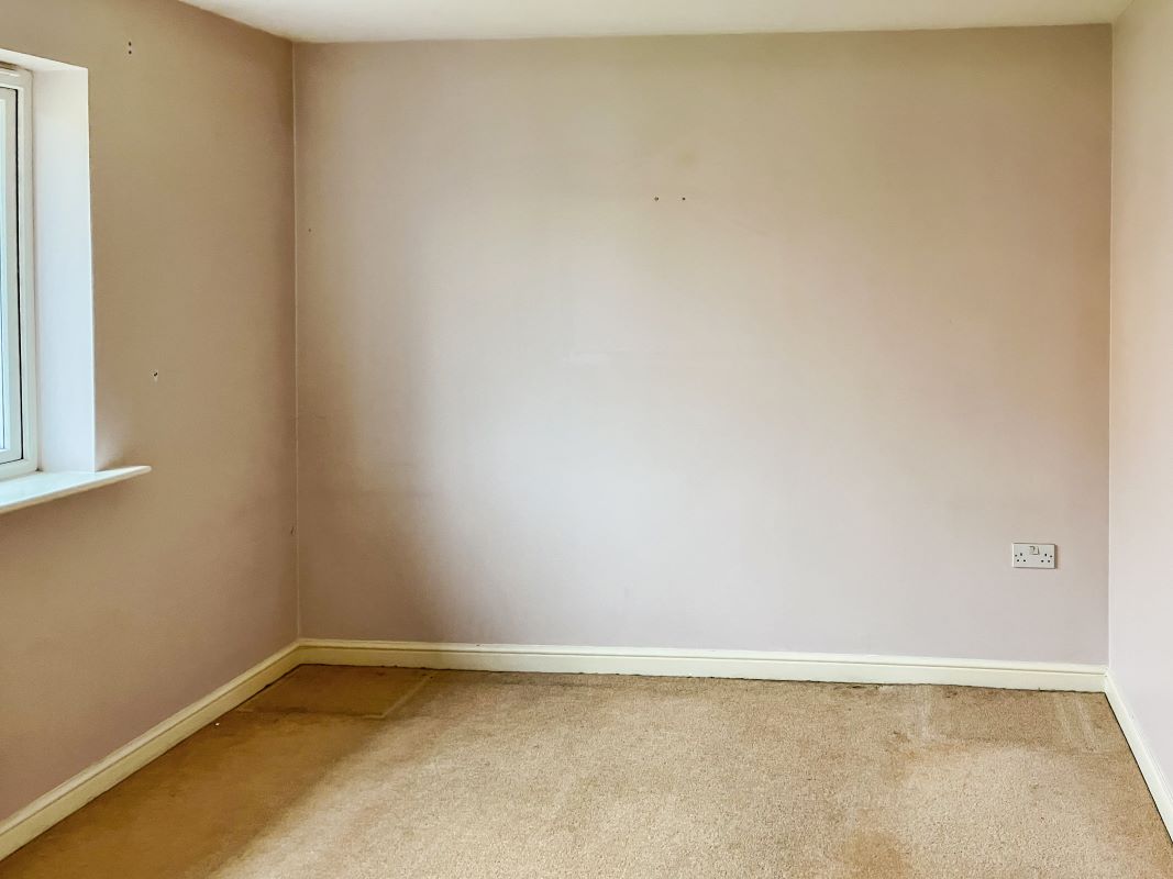 Longcliffe Close, South Yorkshire, S72 8WJ - Online Auctions