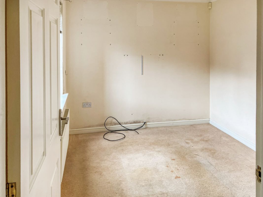 Longcliffe Close, South Yorkshire, S72 8WJ - Online Auctions