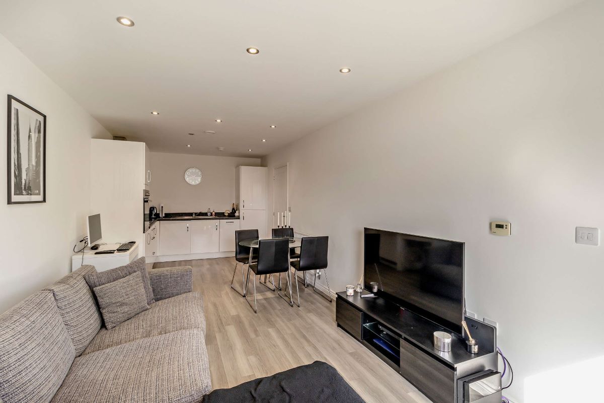 Flat 7 Hayworth House, Todd Close, Borehamwood, WD6 1AB