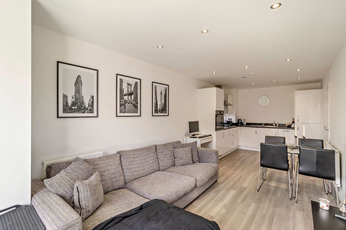 Flat 7 Hayworth House, Todd Close, Borehamwood, WD6 1AB