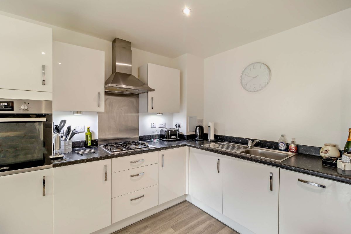 Flat 7 Hayworth House, Todd Close, Borehamwood, WD6 1AB