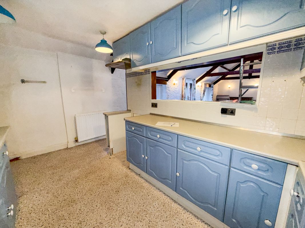 Betts Cottage, Old Mill Road, Torquay, Devon, TQ2 6HT