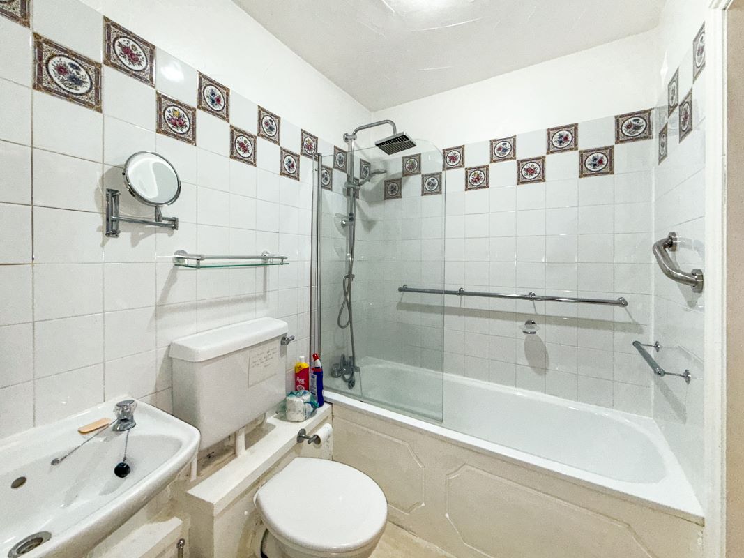 Betts Cottage, Old Mill Road, Torquay, Devon, TQ2 6HT