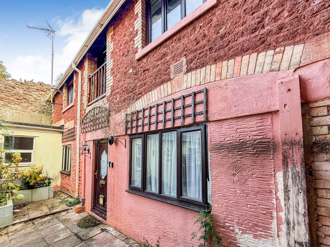 Betts Cottage, Old Mill Road, Torquay, Devon, TQ2 6HT