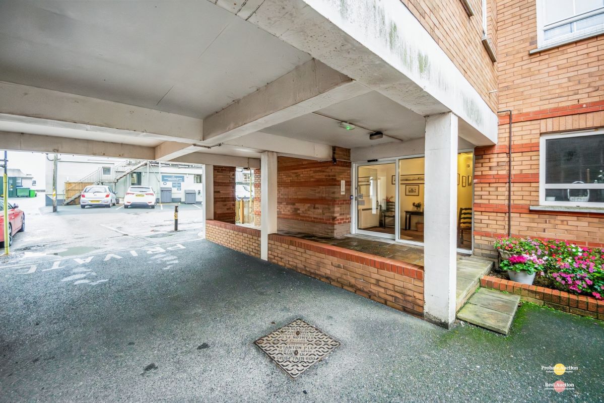 Flat 18 St. Peters Court, Market Place, Sidmouth, Devon, EX10 8AR