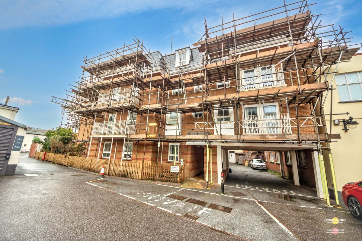 Flat 18 St. Peters Court, Market Place, Sidmouth, Devon, EX10 8AR