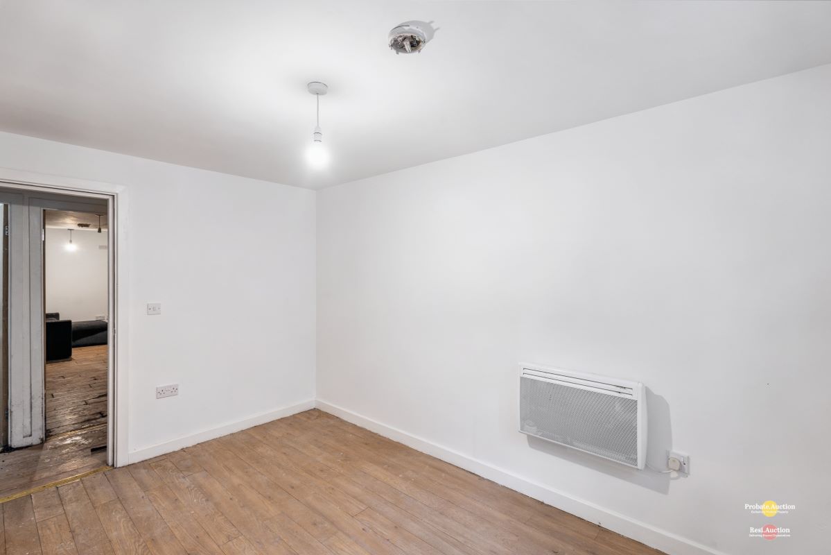 Flat 1, 130 Sunbridge Road, Bradford, Bradford, BD1 2PF