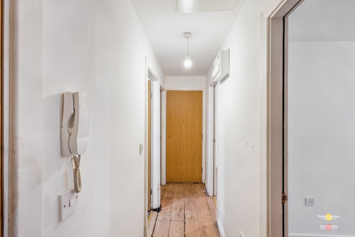 Flat 1, 130 Sunbridge Road, Bradford, Bradford, BD1 2PF