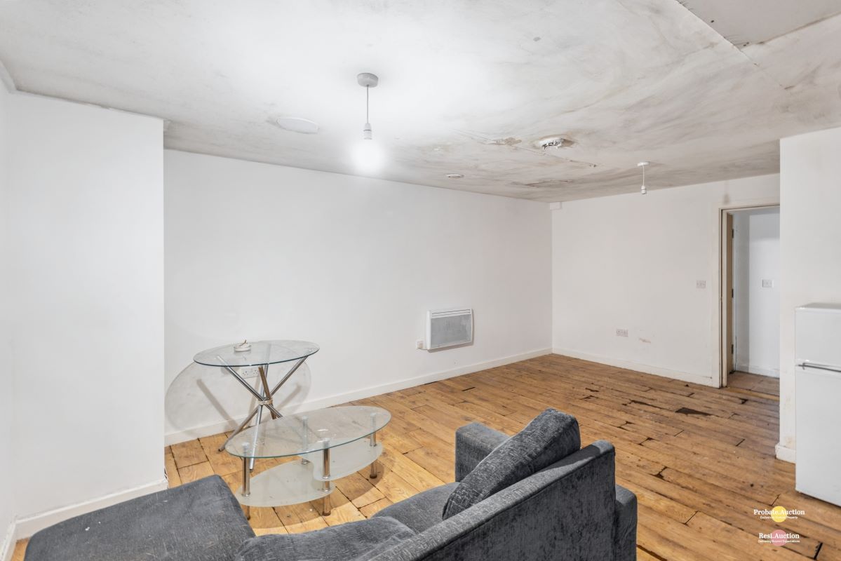 Flat 1, 130 Sunbridge Road, Bradford, Bradford, BD1 2PF