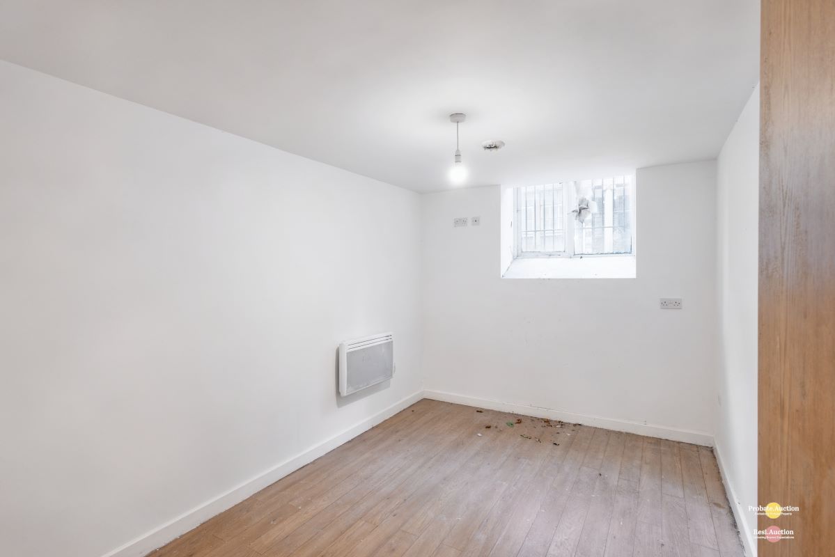 Flat 1, 130 Sunbridge Road, Bradford, Bradford, BD1 2PF
