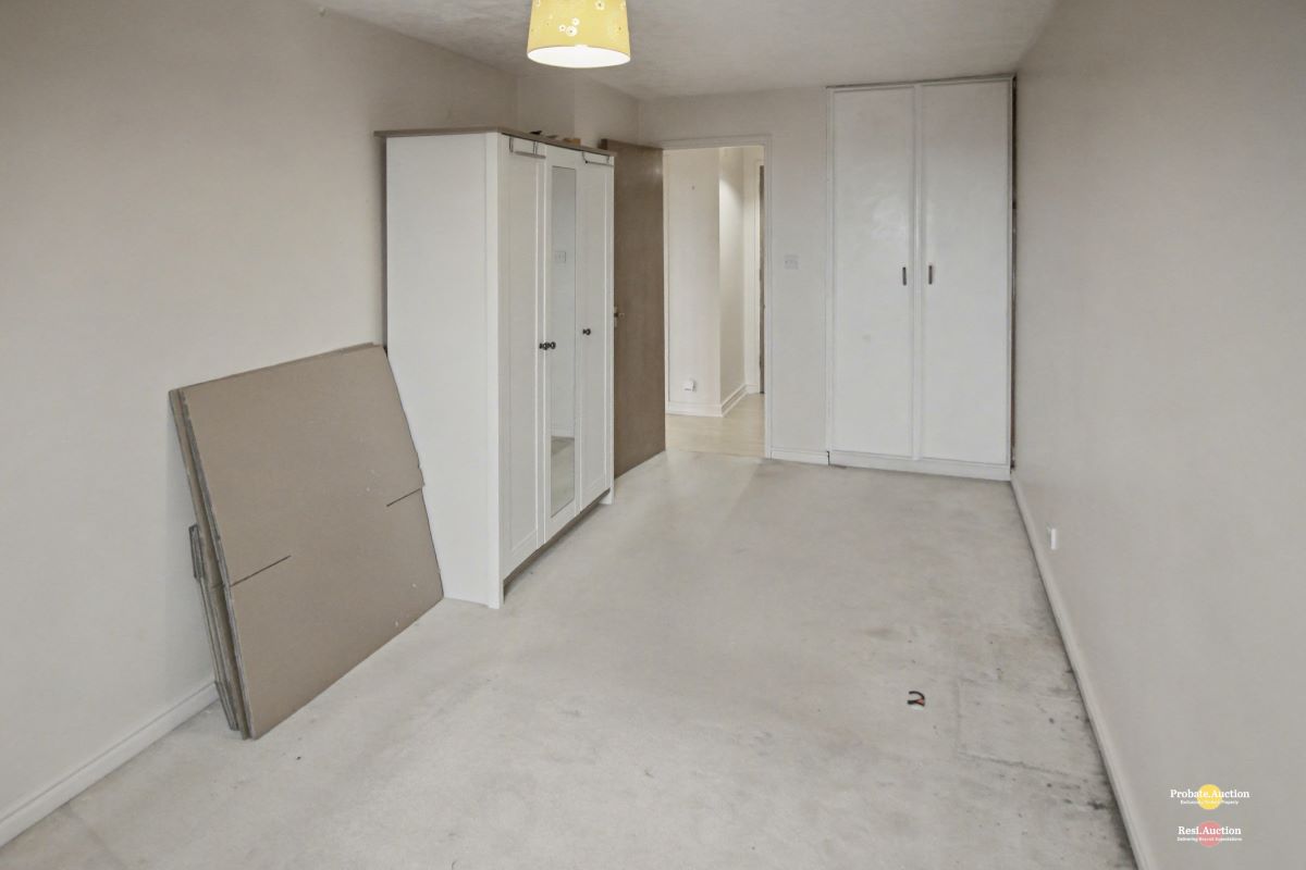 Flat 10 Brockhurst Gate, 141 De La Warr Road, Bexhill-on-Sea, East Sussex, TN40 2JJ