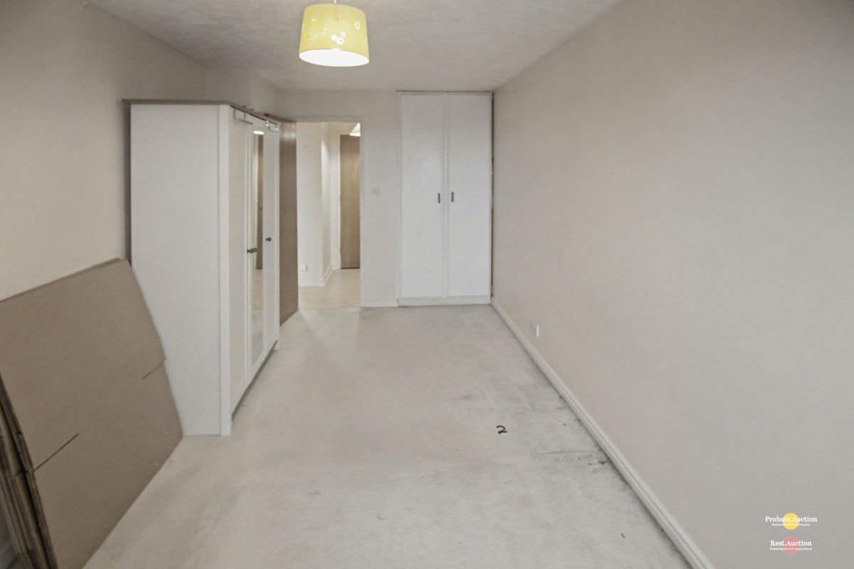 Flat 10 Brockhurst Gate, 141 De La Warr Road, Bexhill-on-Sea, East Sussex, TN40 2JJ