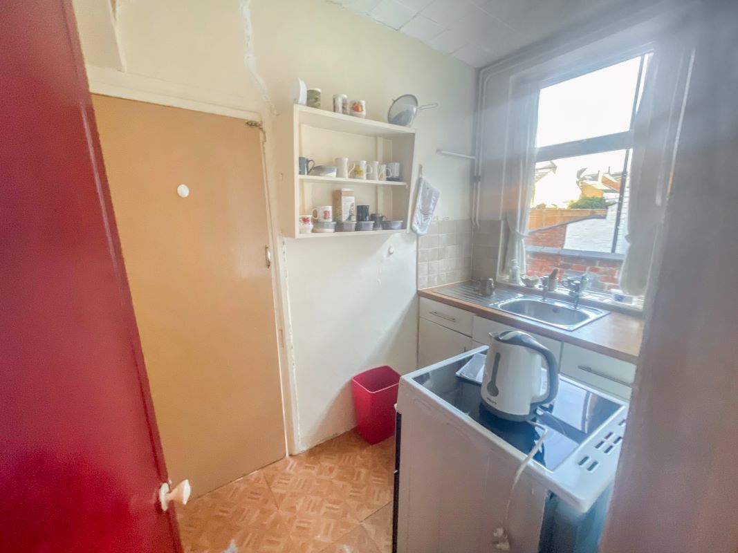 16 Whitworth Road, Northampton, Northamptonshire, NN1 4HG