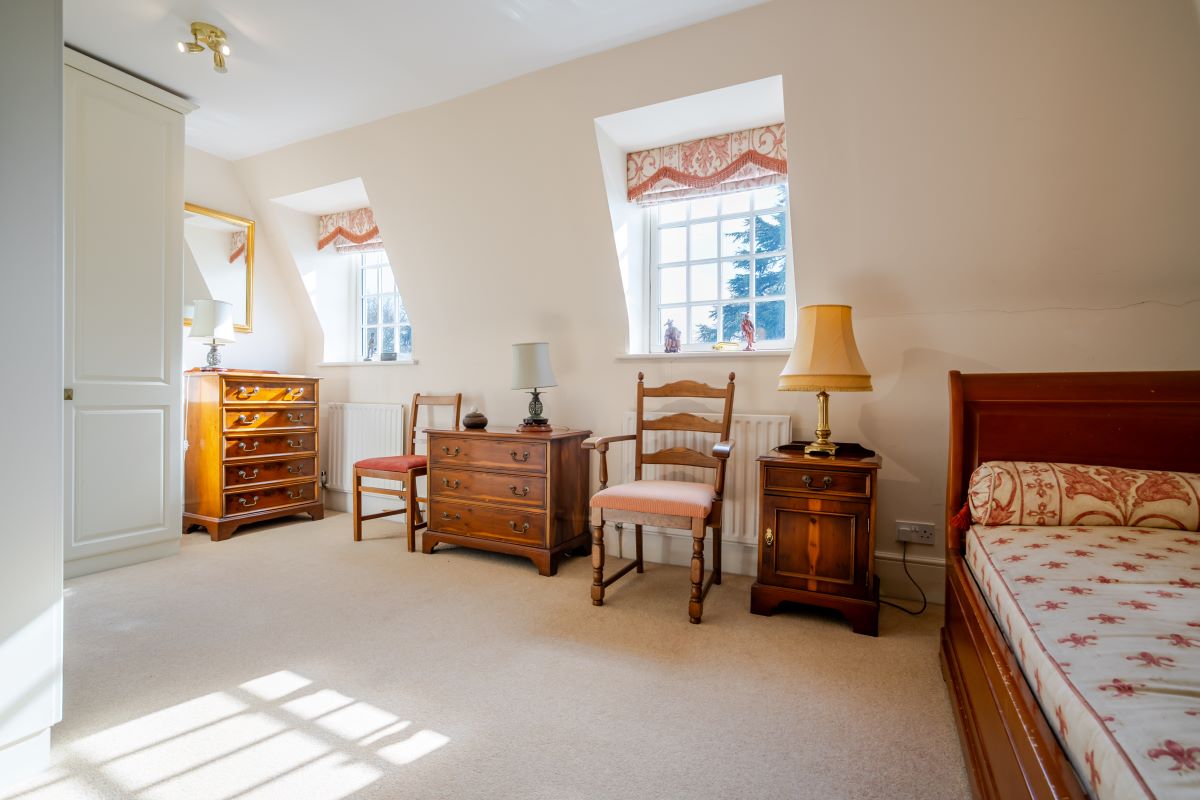 The Dell, 2 Bishopsgate Road, Englefield Green, Egham, Surrey, TW20 0XP