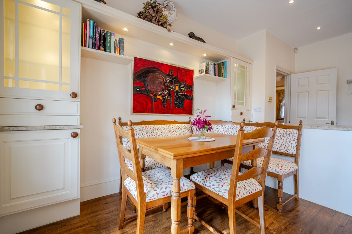 The Dell, 2 Bishopsgate Road, Englefield Green, Egham, Surrey, TW20 0XP