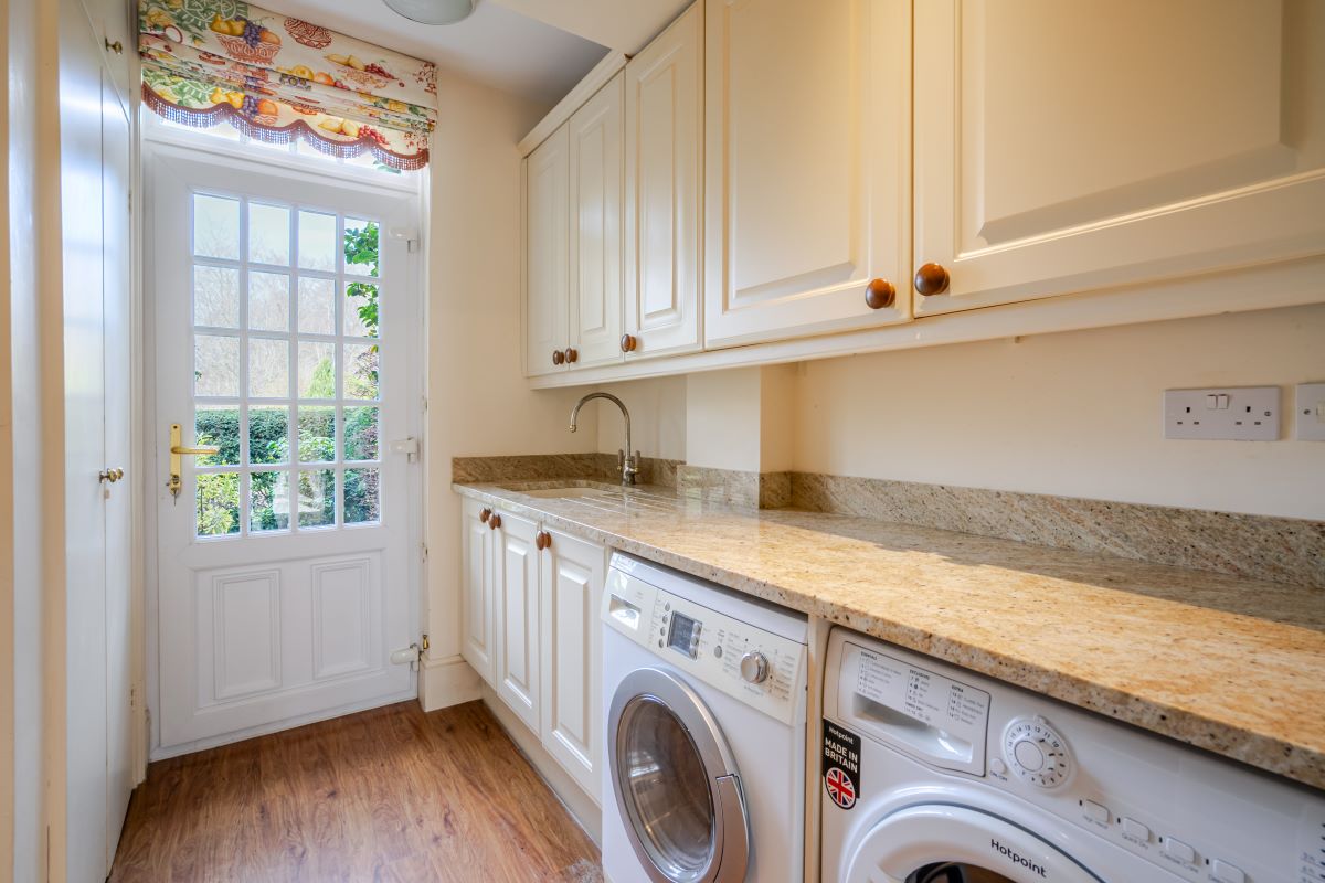 The Dell, 2 Bishopsgate Road, Englefield Green, Egham, Surrey, TW20 0XP