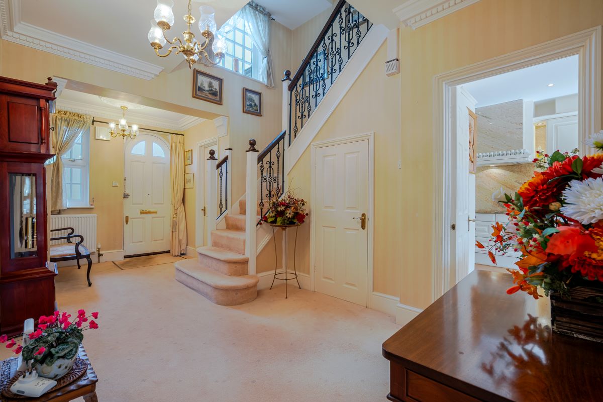 The Dell, 2 Bishopsgate Road, Englefield Green, Egham, Surrey, TW20 0XP