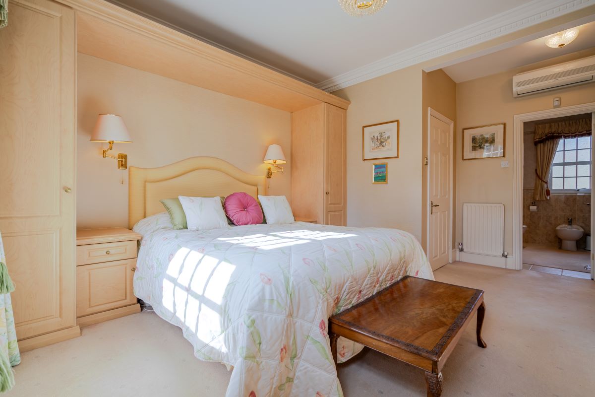 The Dell, 2 Bishopsgate Road, Englefield Green, Egham, Surrey, TW20 0XP