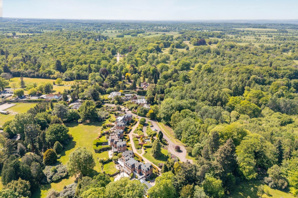 The Dell, 2 Bishopsgate Road, Englefield Green, Egham, Surrey, TW20 0XP