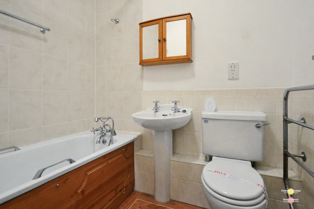 Image 15 of 18