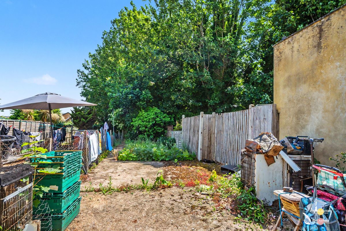 Image 4 of 15