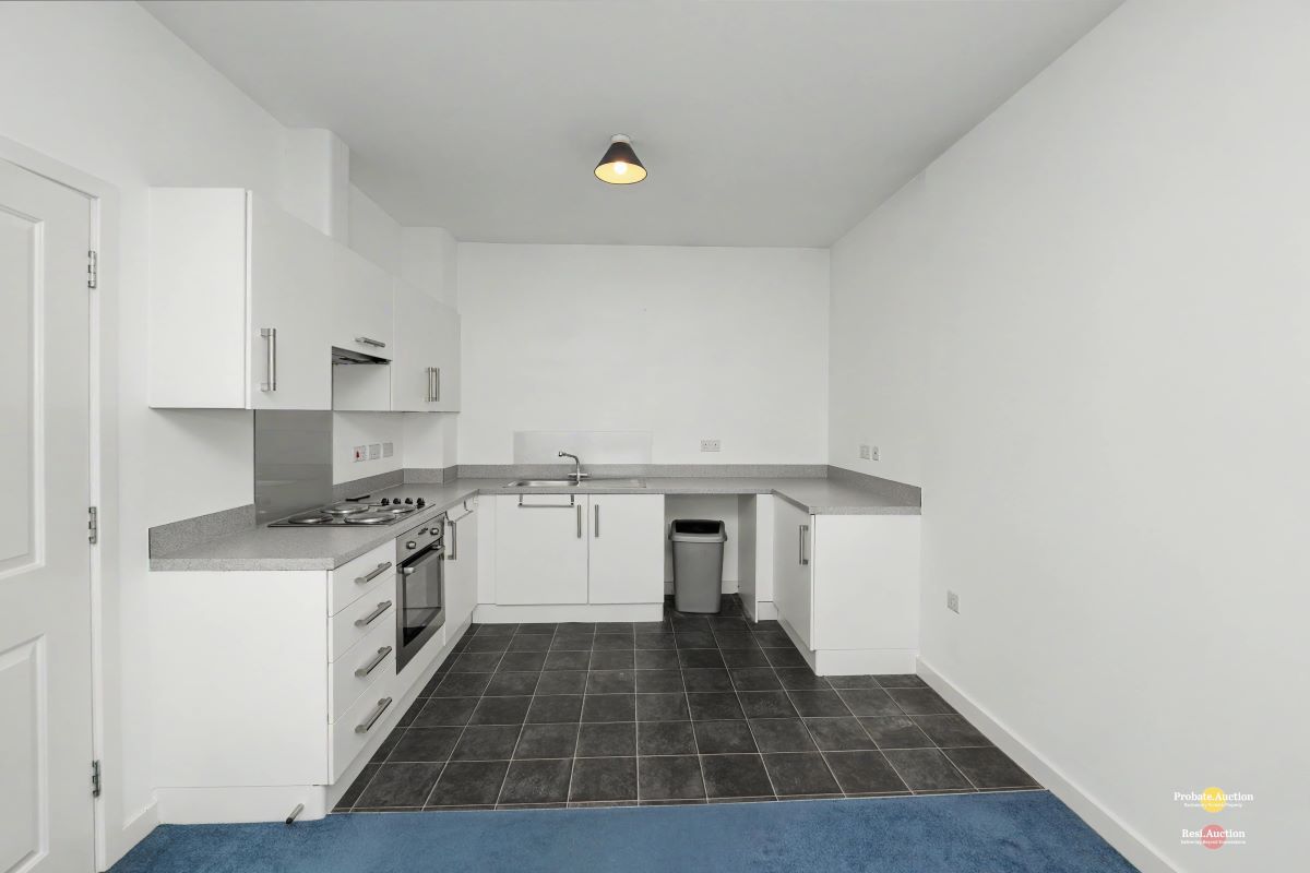 Image 3 of 9