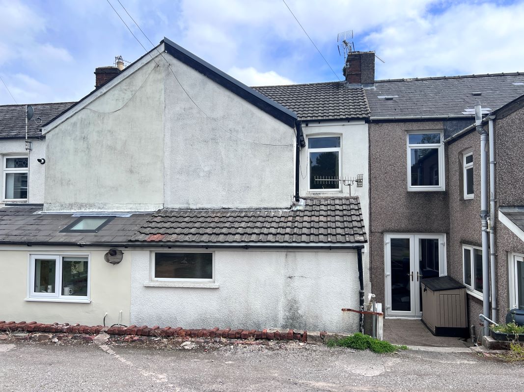 8 Parfitt Terrace, Pontnewydd, Cwmbran, Gwent, NP44 1AS