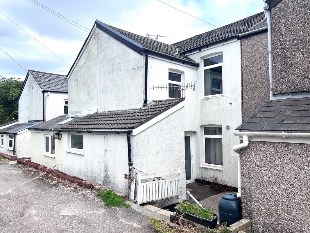 8 Parfitt Terrace, Pontnewydd, Cwmbran, Gwent, NP44 1AS