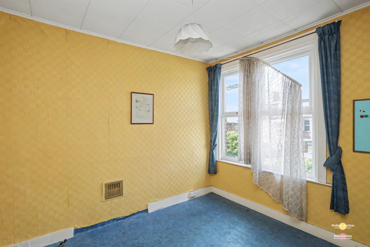 Image 7 of 20