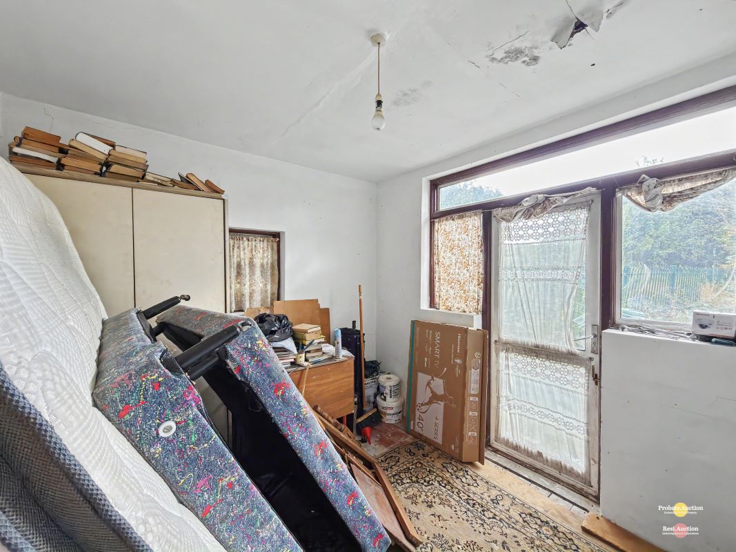 Image 10 of 11