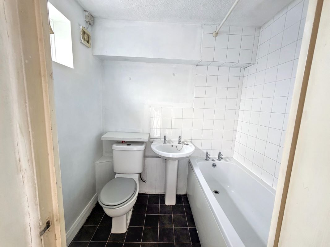 Image 7 of 7