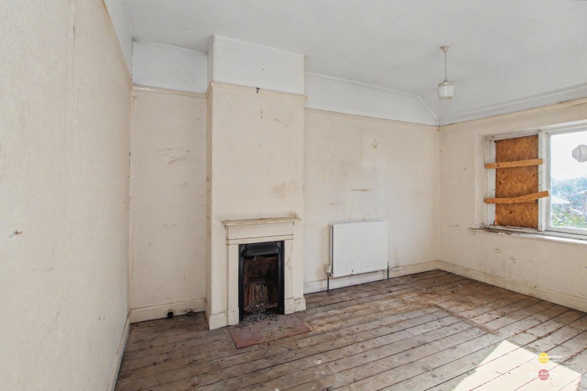 Image 19 of 21