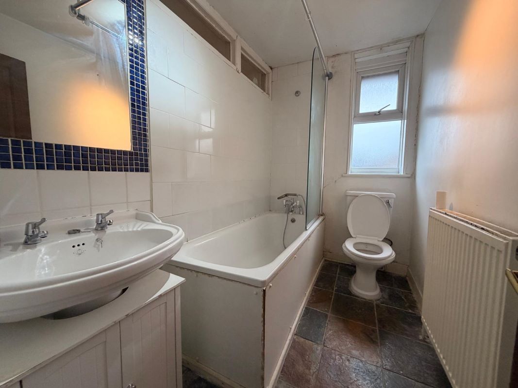 2 Broomhill Road, Orpington, Kent, BR6 0EW