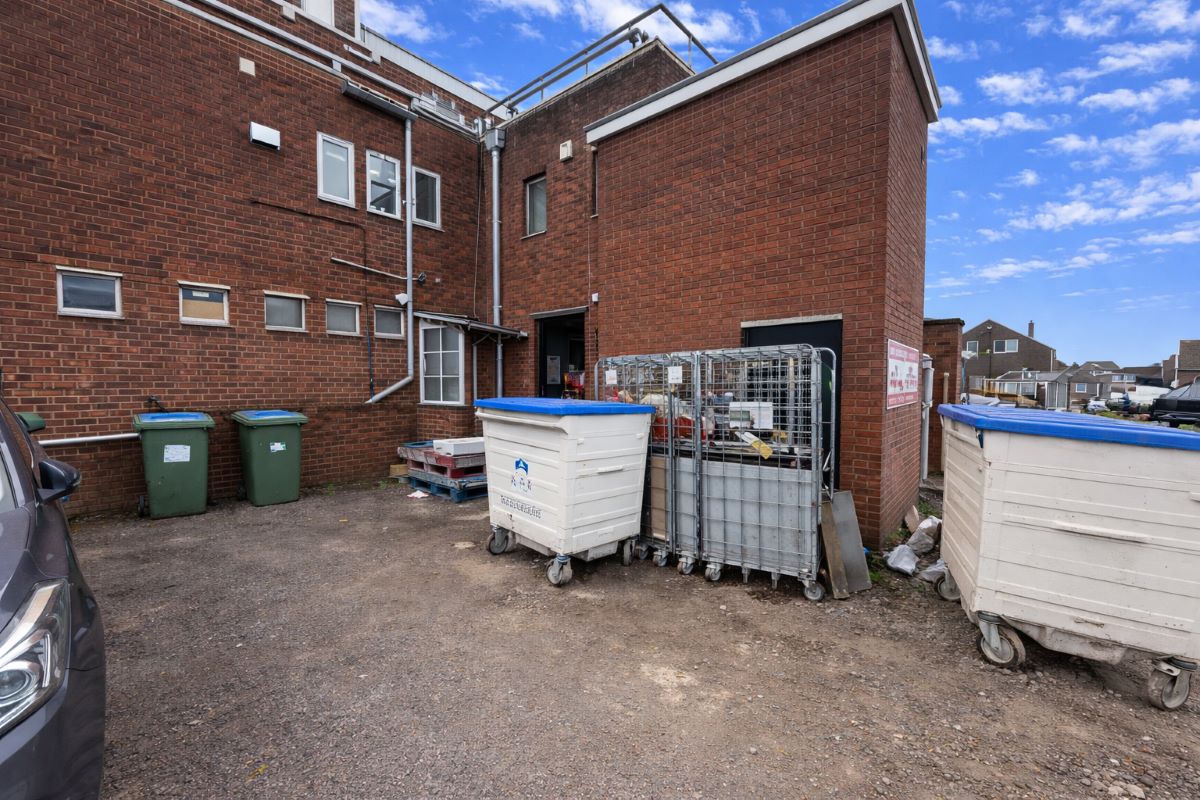 94 Alfriston Gardens, Southampton, Hampshire, SO19 8FU