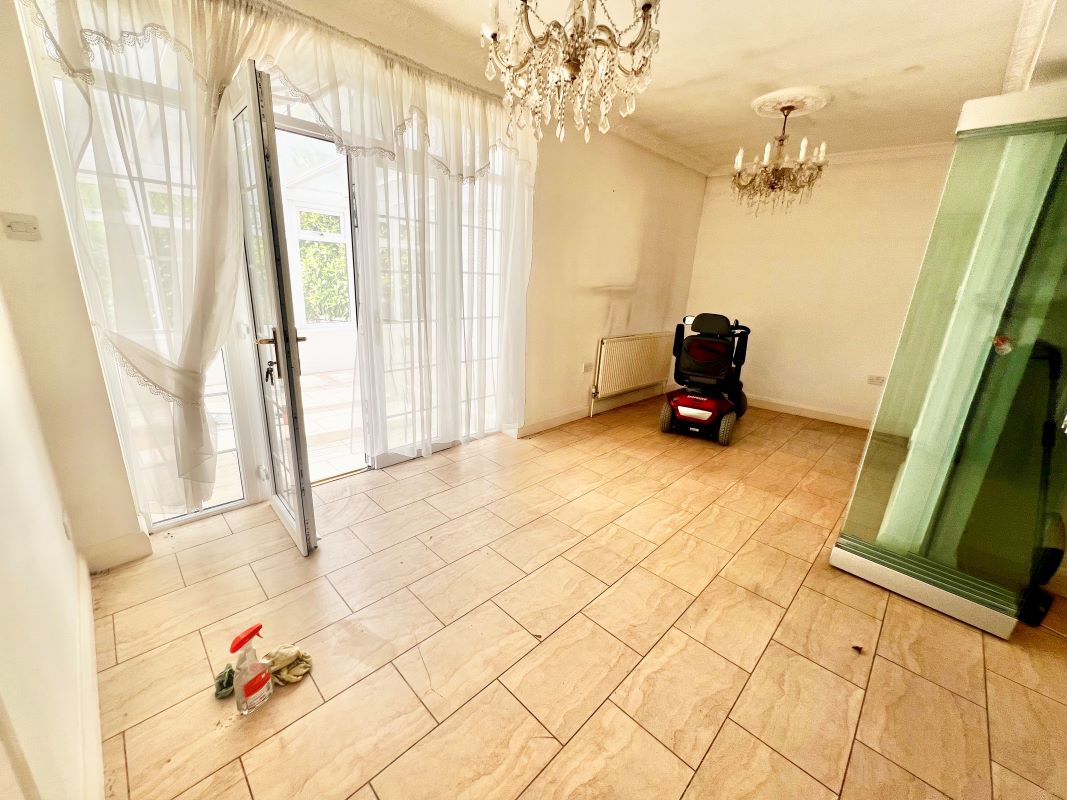 13 Martin Dene, Bexleyheath, Kent, DA6 8NA