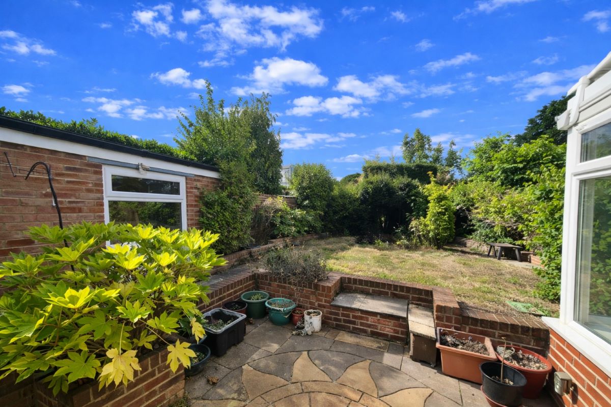 13 Martin Dene, Bexleyheath, Kent, DA6 8NA