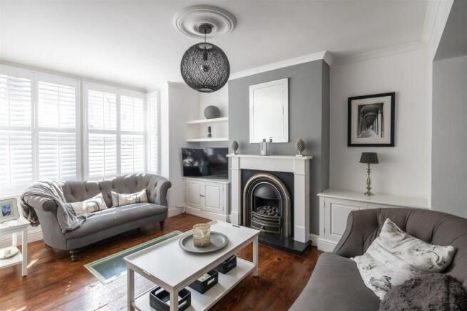 82 Lesbourne Road, Reigate, Surrey, RH2 7JX