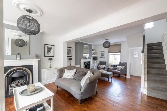 82 Lesbourne Road, Reigate, Surrey, RH2 7JX