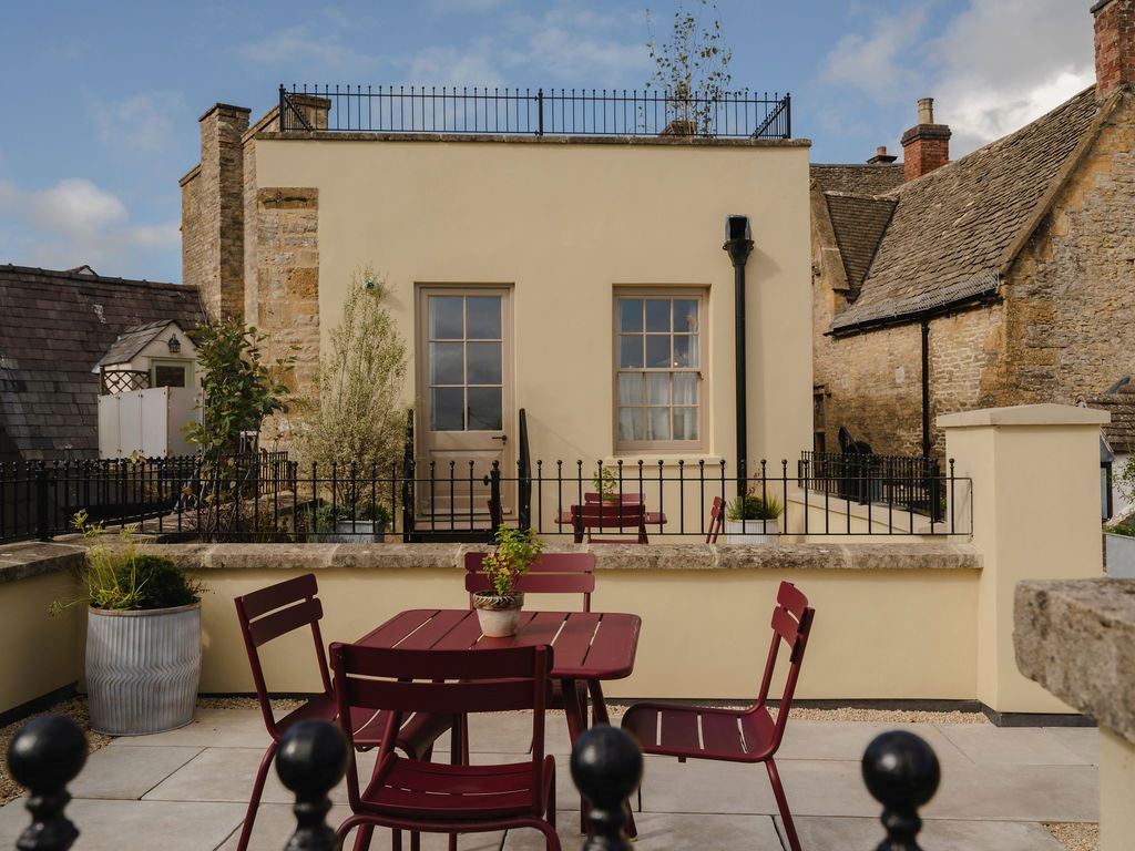 The Vaults At Stow, The Square, Stow on the Wold, Cheltenham, Gloucestershire, GL54 1AF