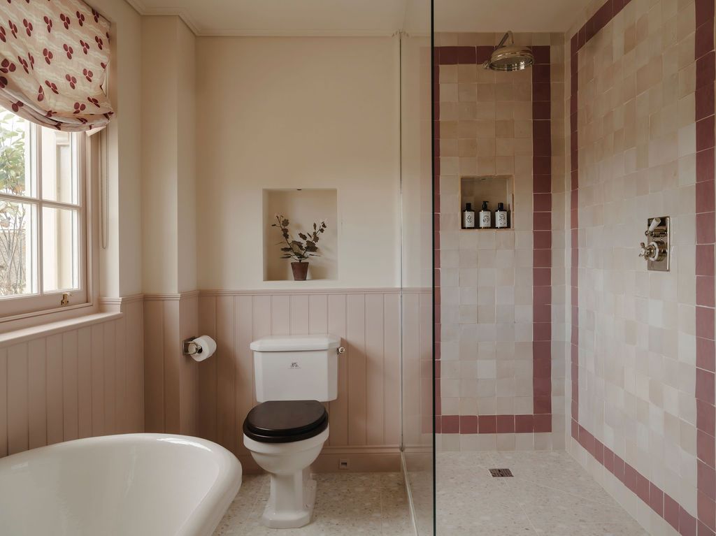 The Vaults At Stow, The Square, Stow on the Wold, Cheltenham, Gloucestershire, GL54 1AF