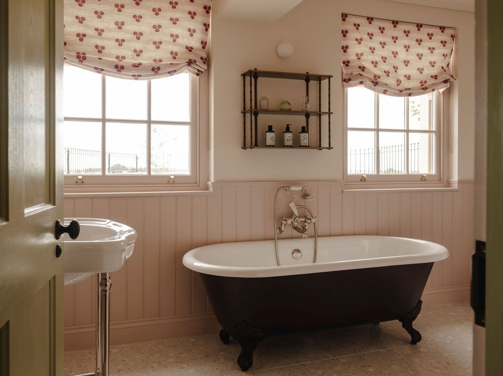 The Vaults At Stow, The Square, Stow on the Wold, Cheltenham, Gloucestershire, GL54 1AF