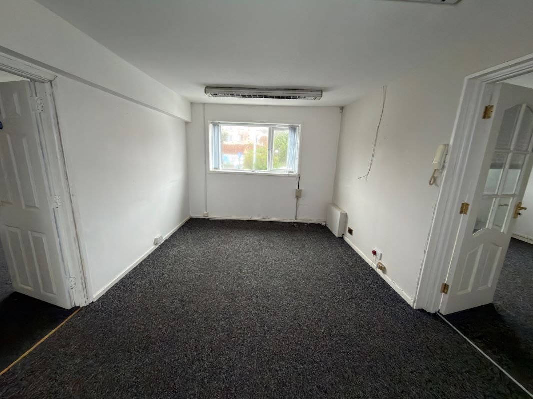 627 Shore Road, Newtownabbey, County Antrim, BT37 0ST