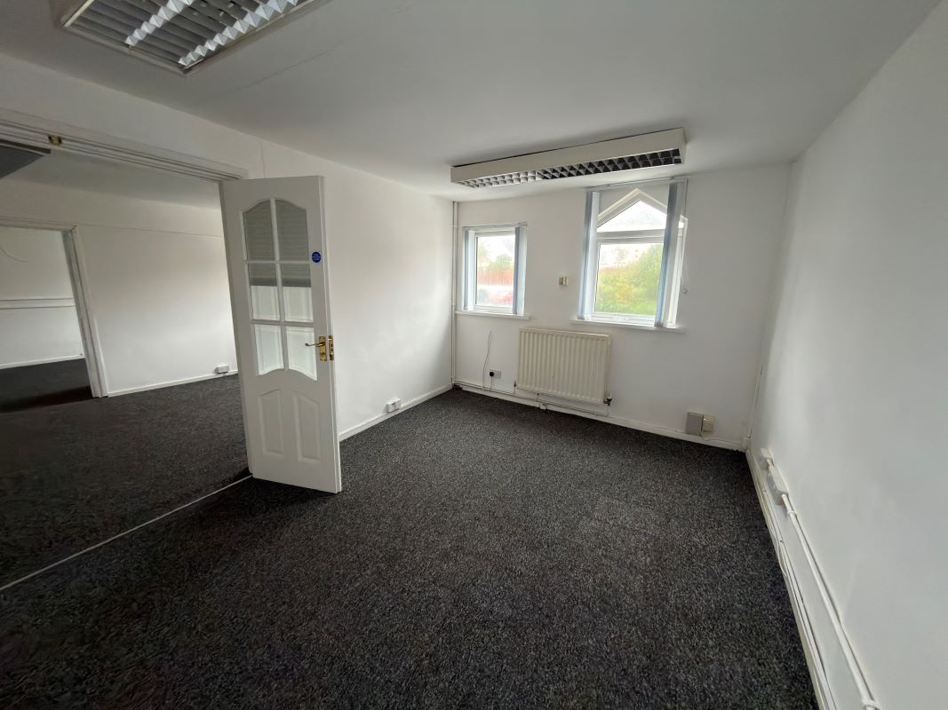 627 Shore Road, Newtownabbey, County Antrim, BT37 0ST