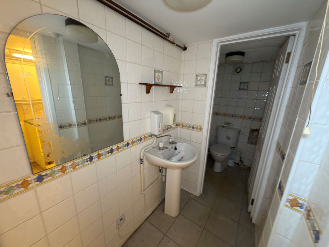 627 Shore Road, Newtownabbey, County Antrim, BT37 0ST
