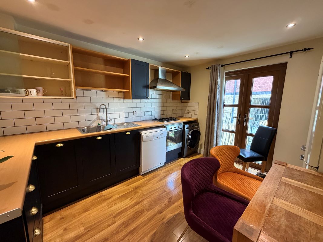 Apt 1, 4-6 Lower Windsor Avenue, Belfast, County Antrim, BT9 7DW