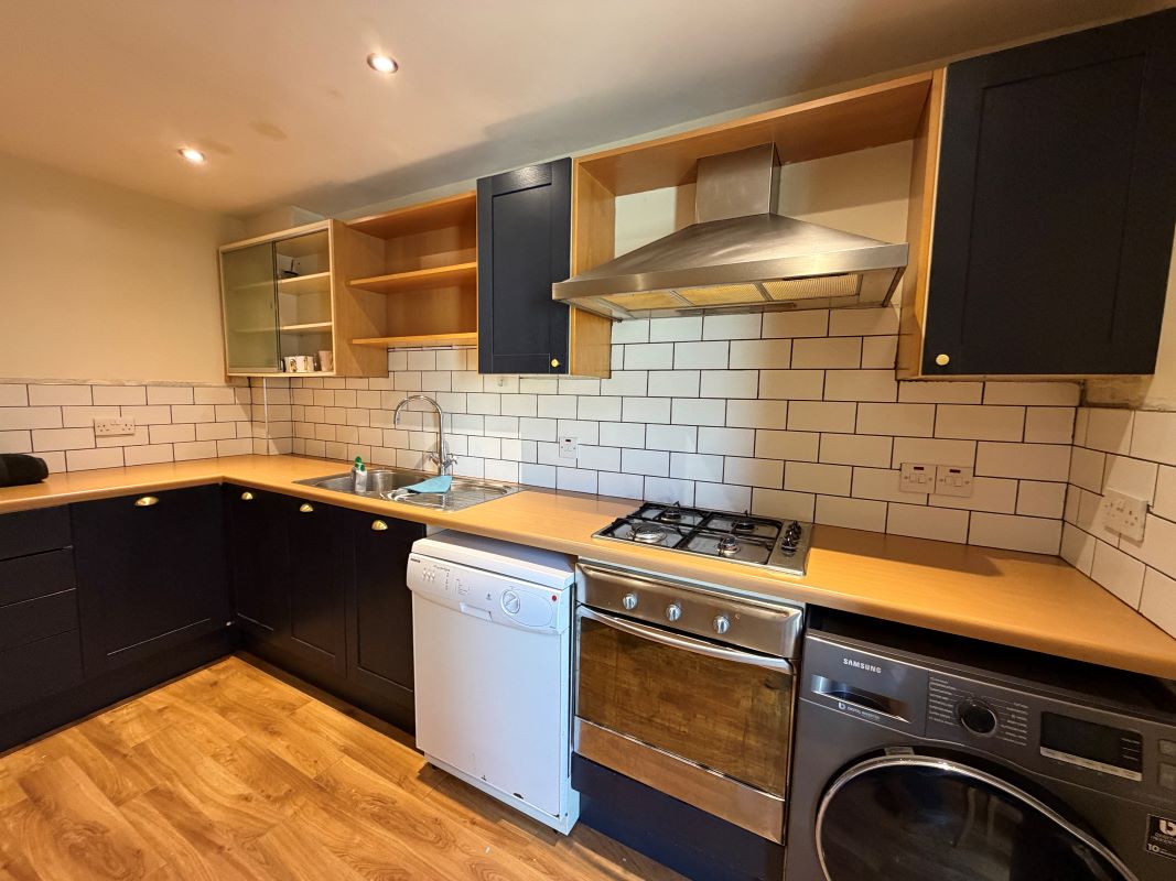 Apt 1, 4-6 Lower Windsor Avenue, Belfast, County Antrim, BT9 7DW