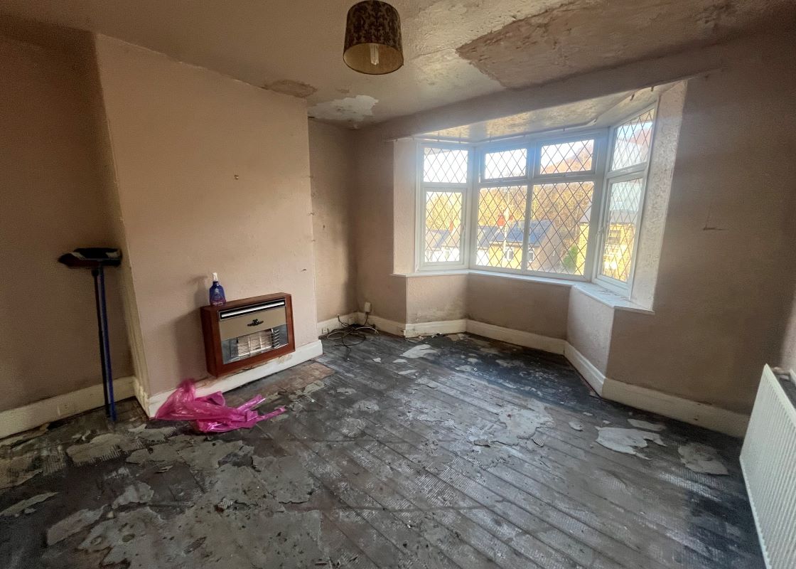 62 Newsome Road, Huddersfield, West Yorkshire, HD4 6NQ