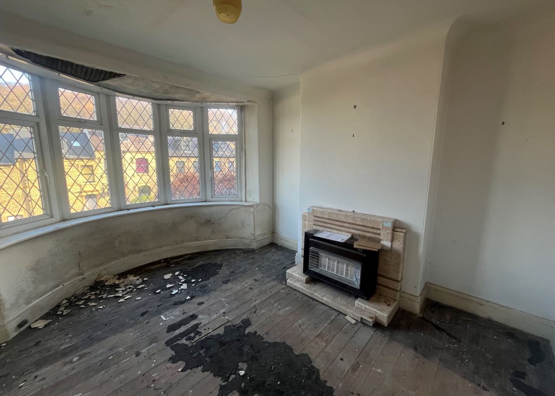 62 Newsome Road, Huddersfield, West Yorkshire, HD4 6NQ